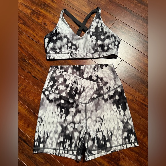 aerie Other - Aerie Offline Workout Set - Crossover Shorts and Sports bra